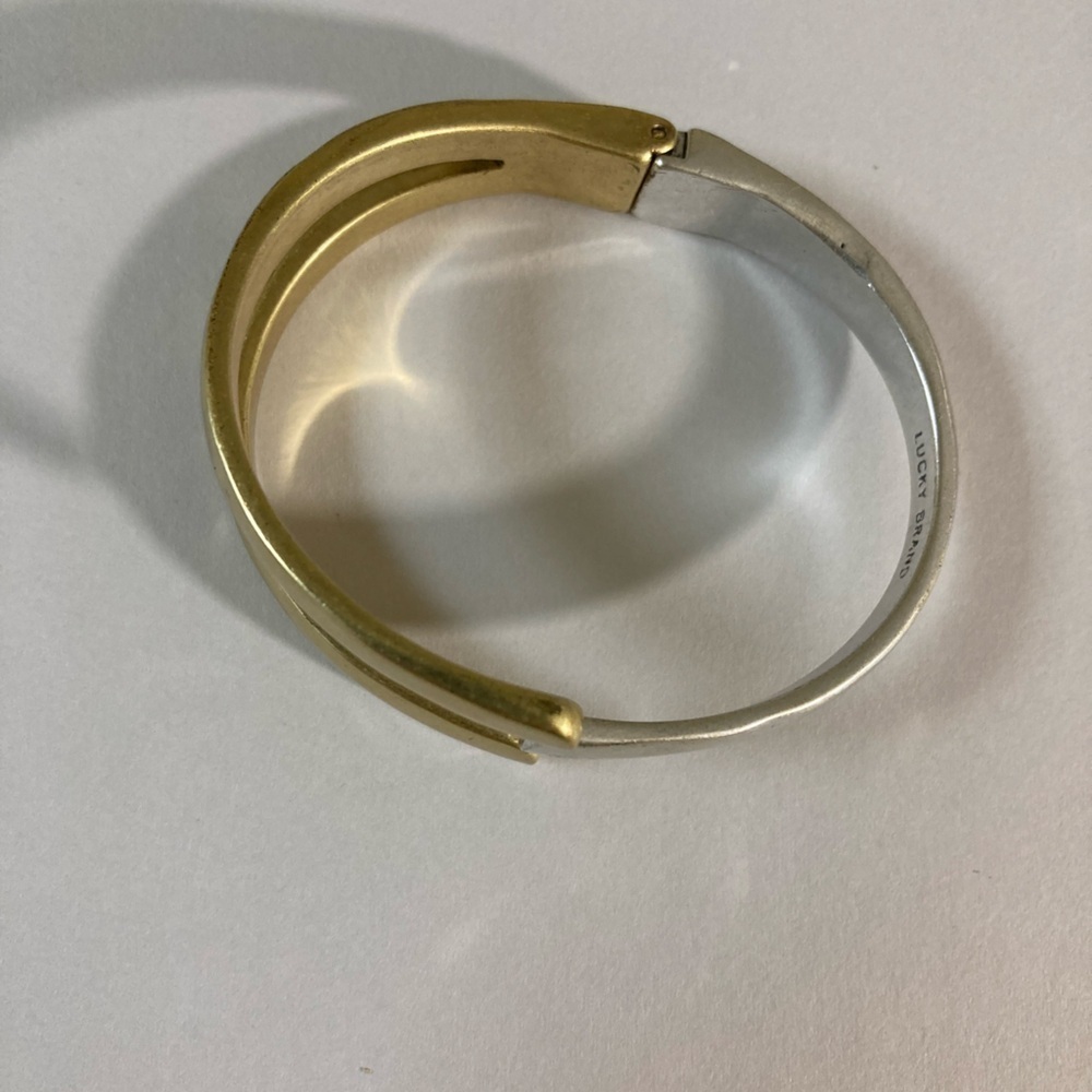 Lucky Brand‎ 2 Tone Hinged Bangle Bracelet - Picture 3 of 5